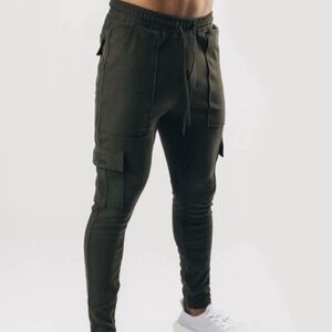 Alphalete Men's Dark Green Cargo Joggers - Alphalete IDENTITY CARGO